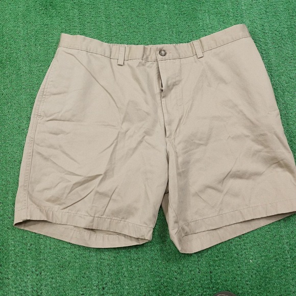 ROUNDTREE & YORKE EASY CARE FLAT FRONT BEIGE KHAKI CHINO SHORTS MENS SZ 40 - Picture 1 of 6